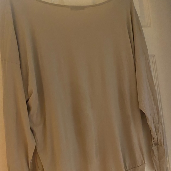 Low Rise Top - Picture 1 of 4